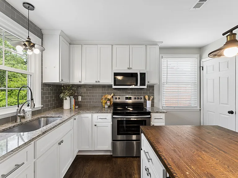 340 Binkley Dr — Photo 10