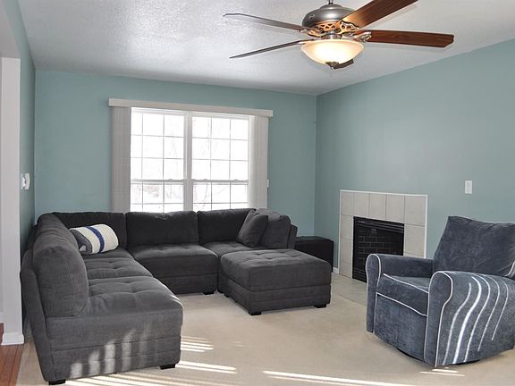 5th image of 8217 Webster Dr #30