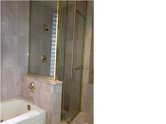 Rented by Evans Real Estate | media 18