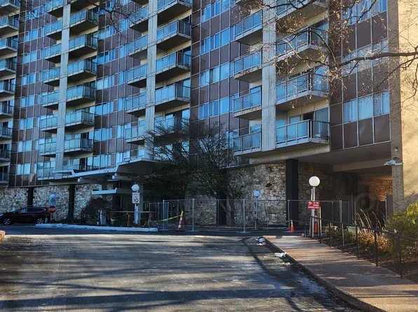 30 Woodland Street #4E, Hartford, CT 06105