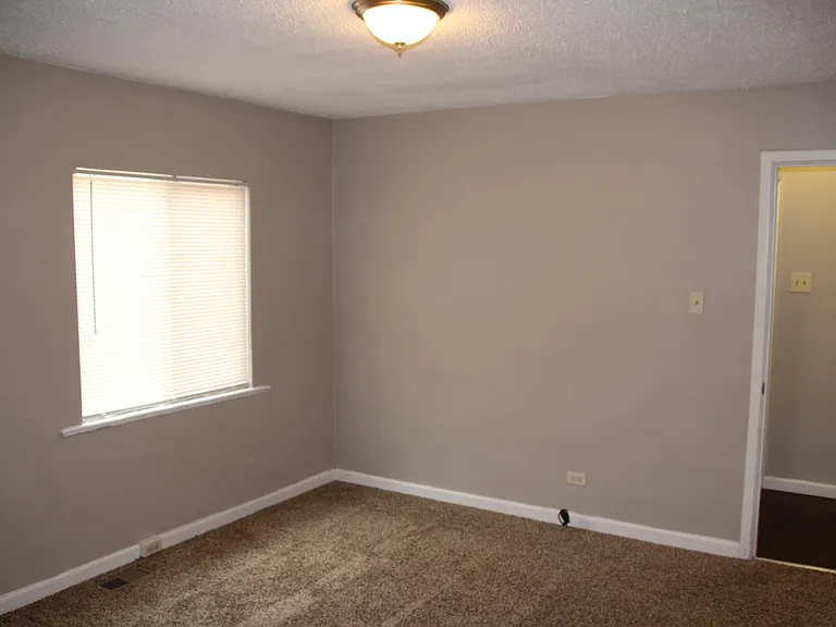 3720 N Fillmore St — Photo 15