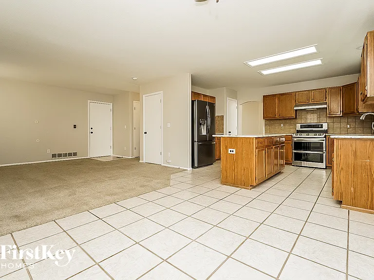2863 S Ceylon St — Photo 6