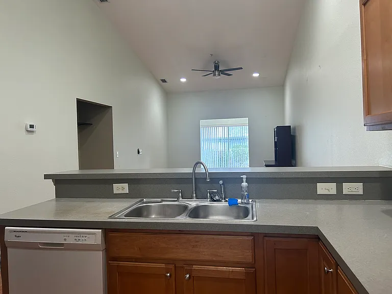 10411 SW 85th Ct — Photo 8