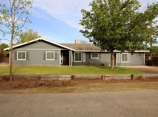 11809 Charlton Rd, Madera, CA 93636