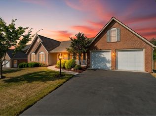 5112 Plantation Grove Ln, Roanoke, VA 24012