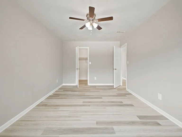 5385 E Princess Anne Rd — Photo 14
