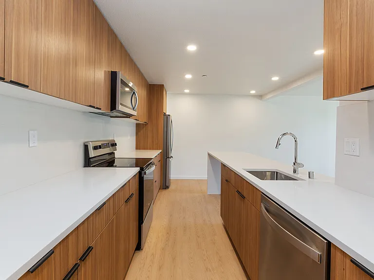 707 Leahy — Photo 29