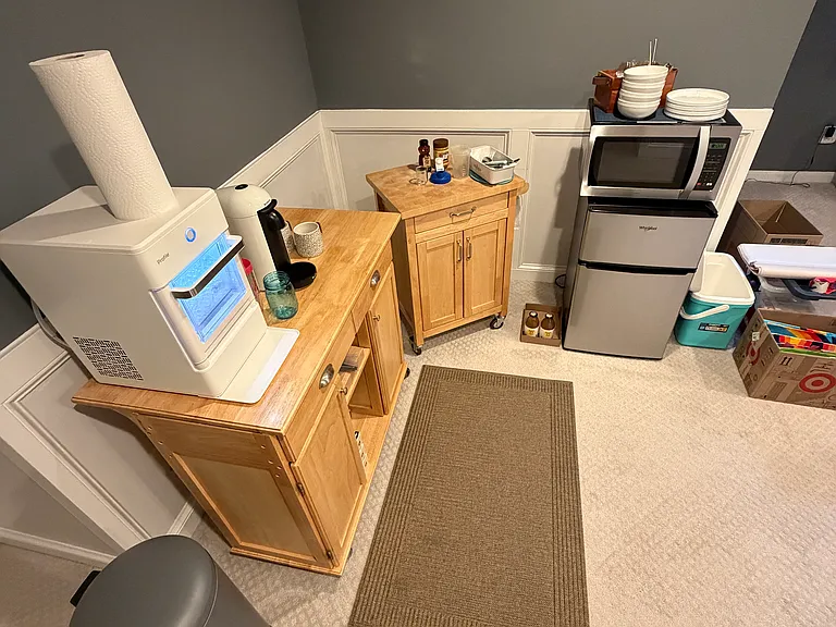Kitchenette included.