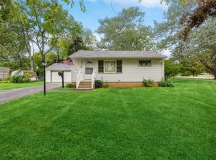 2114 Cherokee Rd, Waukegan, IL 60087