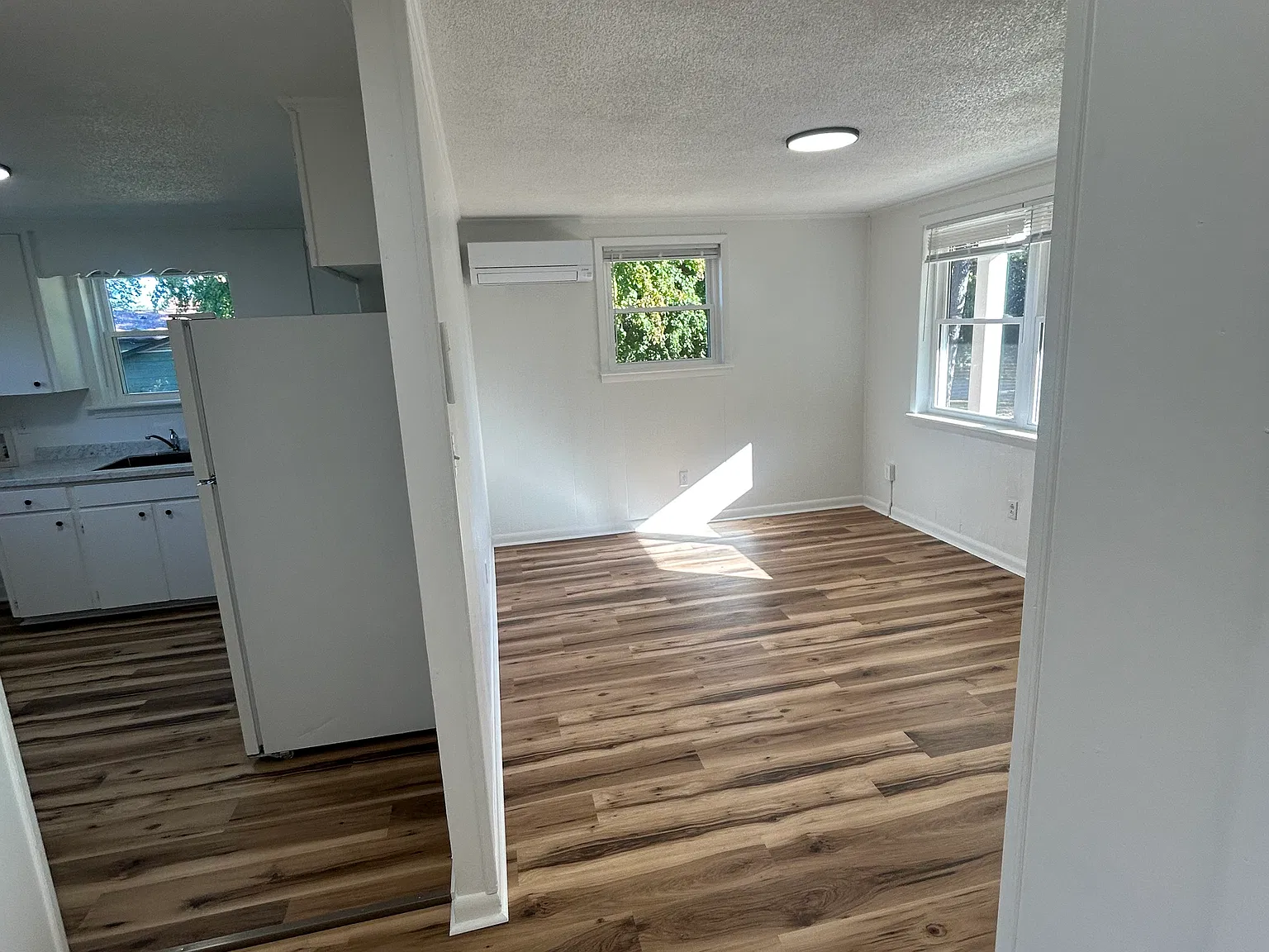 2 bed, $1,100 — Photo 1