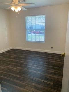 4th image of 301 S 39th 1/2 Cir