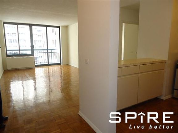 2nd image of 990 6th Ave APT 21J