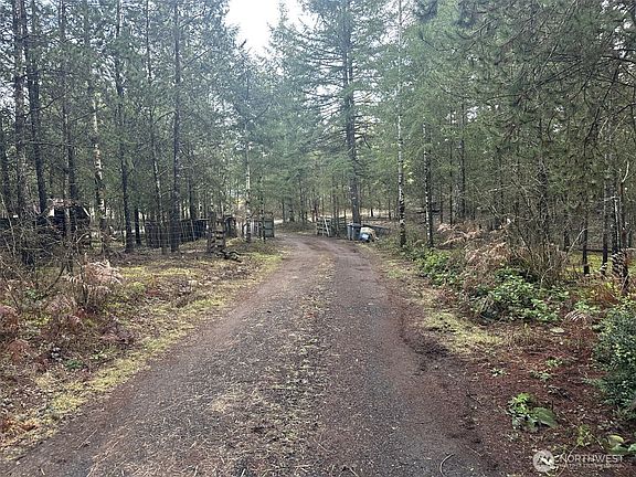 2nd image of 231 W Simpson Street