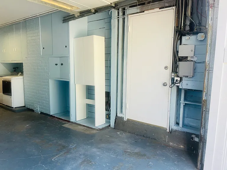 195 Balboa Way — Photo 17