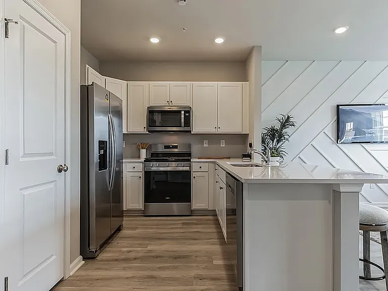 1242 Martin Rd — Photo 11