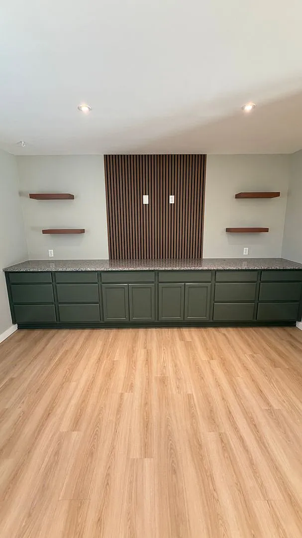 1411 Illinois Ave — Photo 3