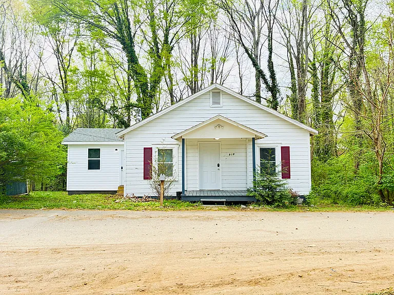 918 Airline Ext — Photo 2