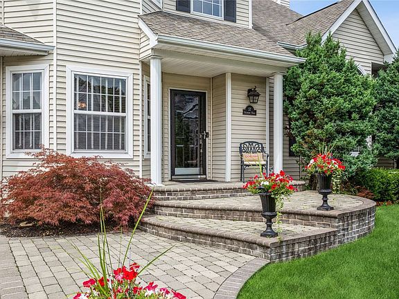 3rd image of 57 Blueberry Ridge Dr