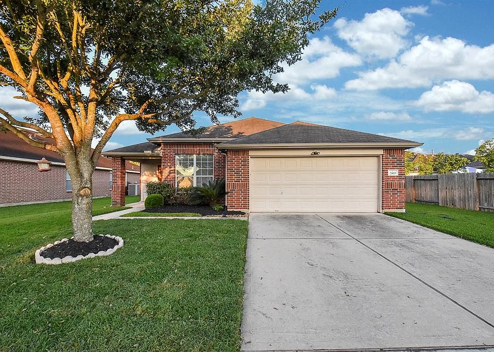 1st image of 2819 Gorki Park Dr