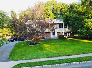 16 Holland Rd, Monroe, NY 10950