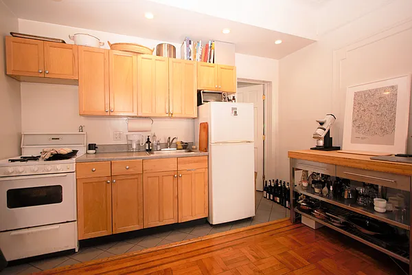 Rented by R New York | media 16