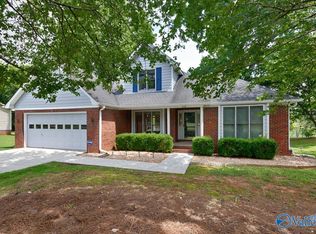 115 Springview Ln, Huntsville, AL 35806