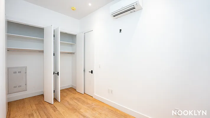Rented by Nooklyn NYC LLC | media 4