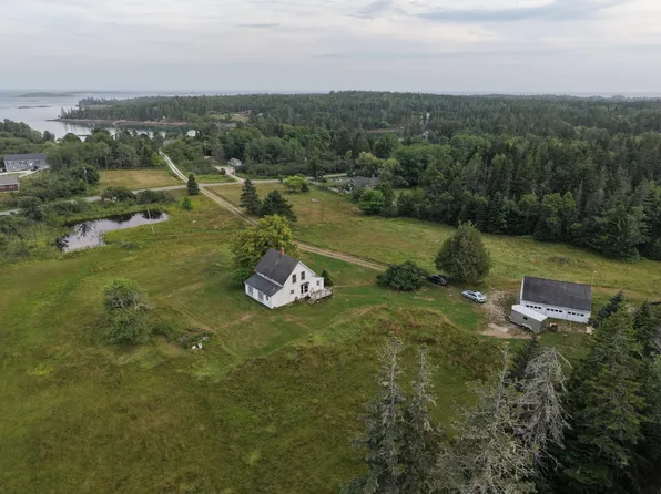 60 Pequot Road, Vinalhaven, ME 04863