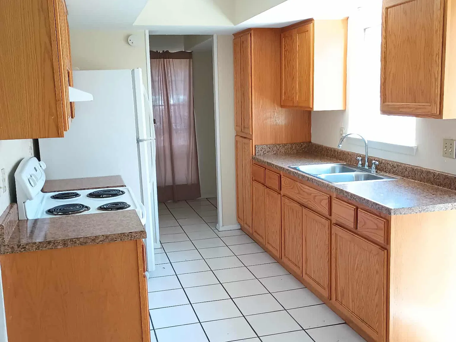 2 bed, 1000 sqft, $1,500 — Photo 4