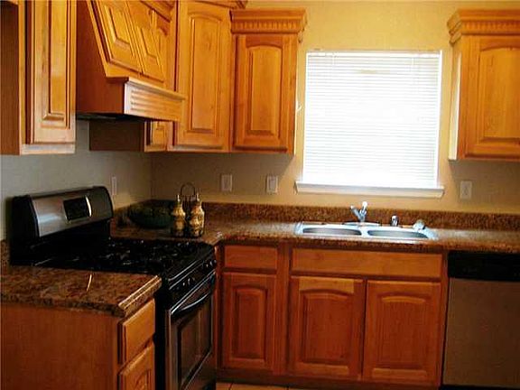 5th image of 532 Green Village Ct #B
