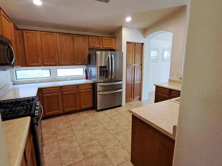 320 W Cardinal Way — Photo 16