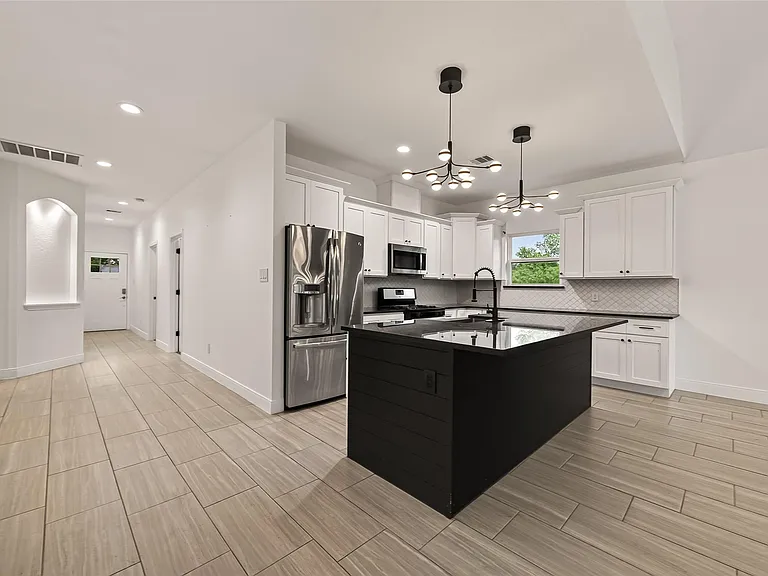 1343 Alpha Ln — Photo 15