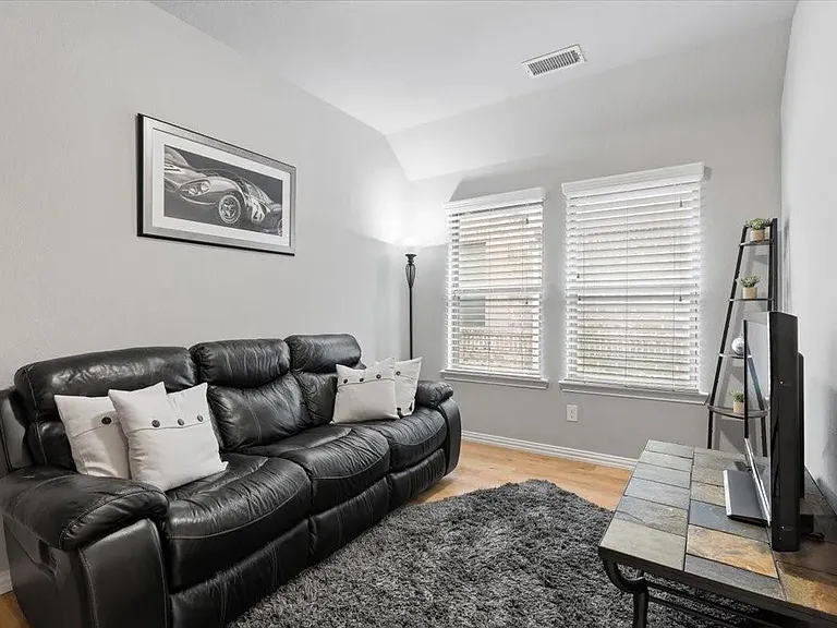4433 Blackjack Oak Dr — Photo 22