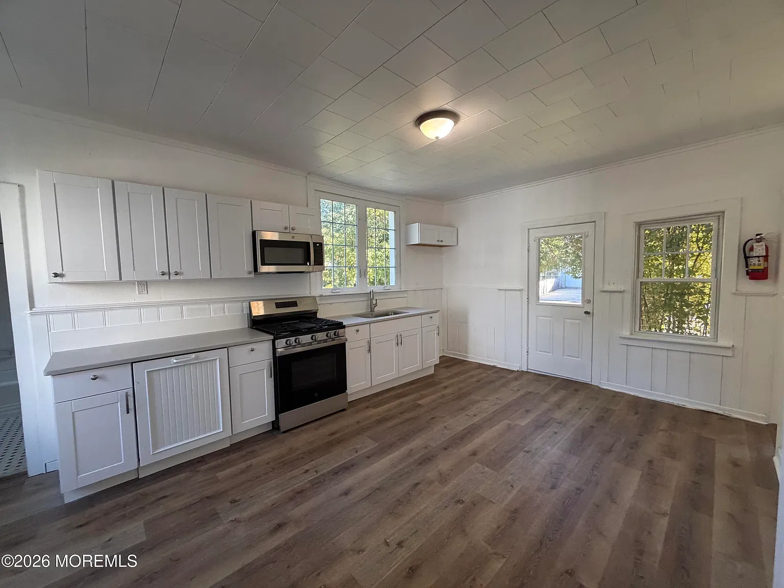2 bed, $3,000 — Photo 4