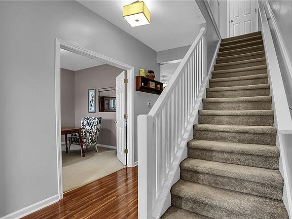 4th image of 7154 Tresa Cir