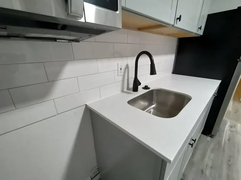 2108 Jefferson Ave — Photo 9