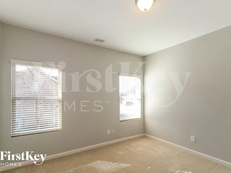 111 Westridge Cir — Photo 13