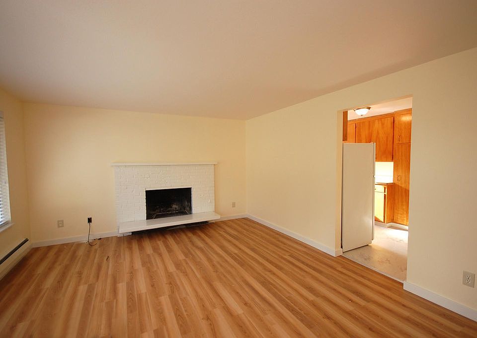 2nd image of 1220 N 173rd St