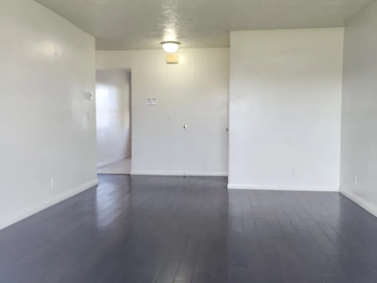 250 Carol Dr #1 — Photo 16