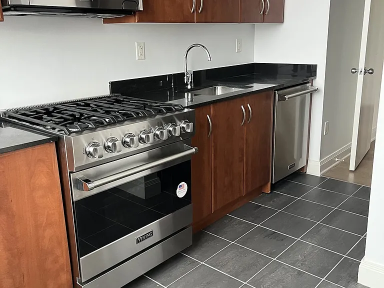 222 E 34th St #2404 — Photo 11
