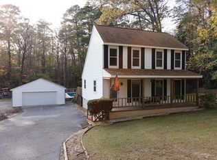 90 Eubank Dr, Kilmarnock, VA 22482