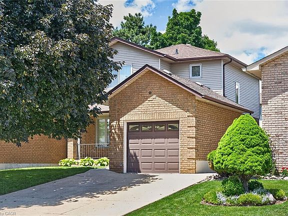3rd image of 45 Ossington Dr