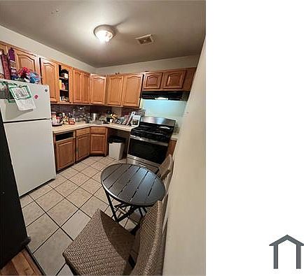 4th image of 153 Beach 26th St #3