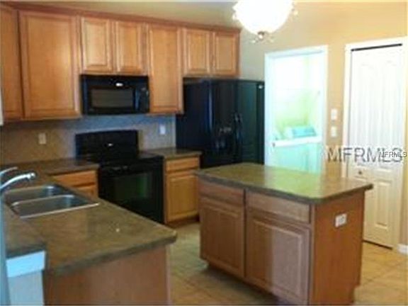 3rd image of 3210 Magnolia Garden Dr