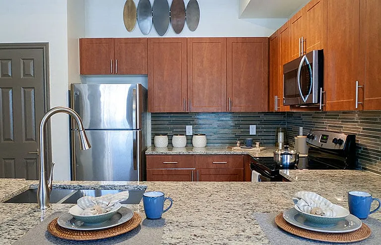 Retreat at Stonebridge Ranch Apartments — Photo 6