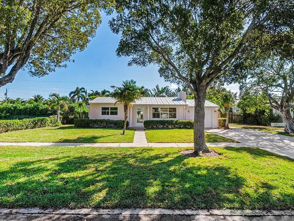 240 Forest Hill Blvd