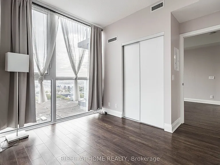 17 Zorra St #903 — Photo 29