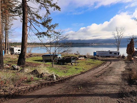 4th image of 1387 Little Shuswap Lake Rd W