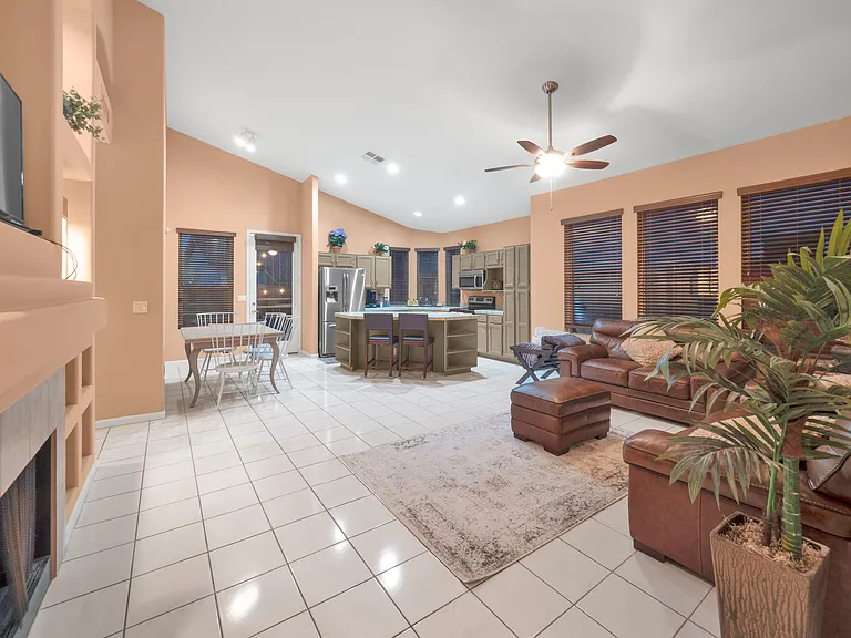 4232 E Rancho Caliente Dr — Photo 7