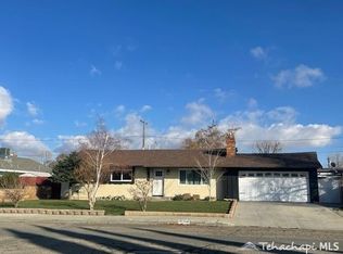 704 Elm St, Tehachapi, CA 93561